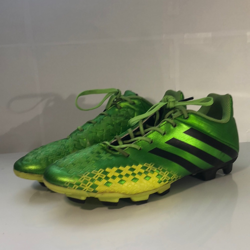Adidas Predator cleats size 8